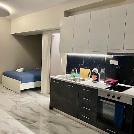 סלוניקי Demetrios Apartments מראה חיצוני תמונה